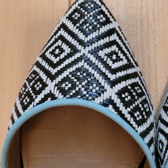 Madden Girl LovaDovia weaved flats with ankle strap Size 7 - Picture 5 of 10